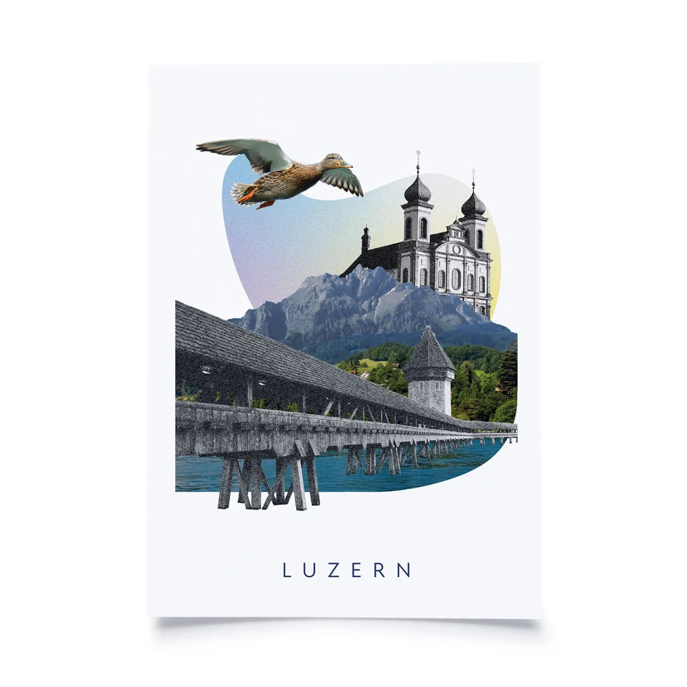 Postkarten mit Collage aus Ente, Jesuitenkirche, Pilatus und Kappelbrücke Luzern auf weissem Hintergrund
