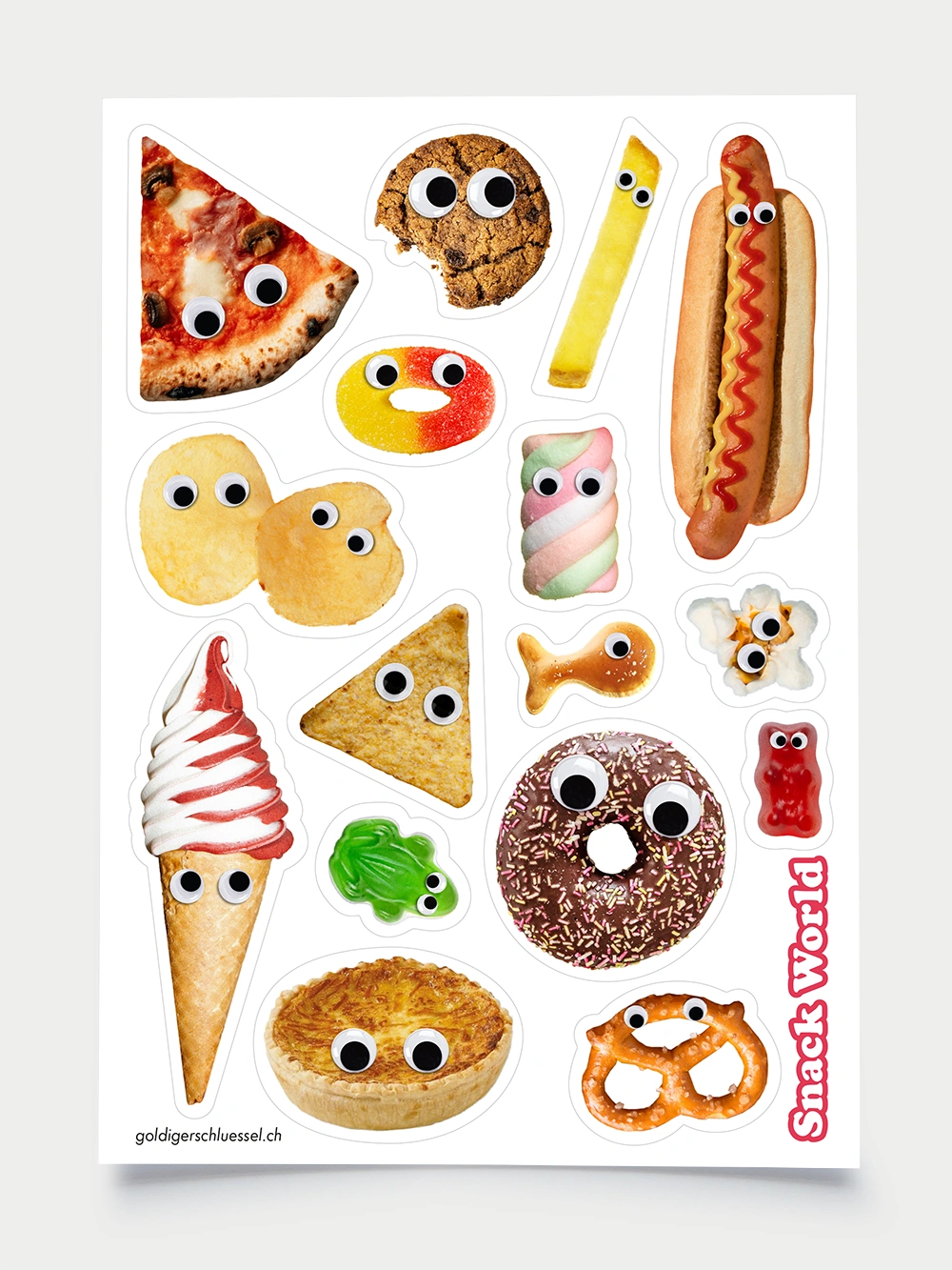 Stickerbogen mit 16 Motiven mit gedruckten Wackelaugen zum Thema Snack World wie z.B. Pizzastück, Hotdog, Softice, Pommeschips, Donut, Popcorn und Marshmallow.